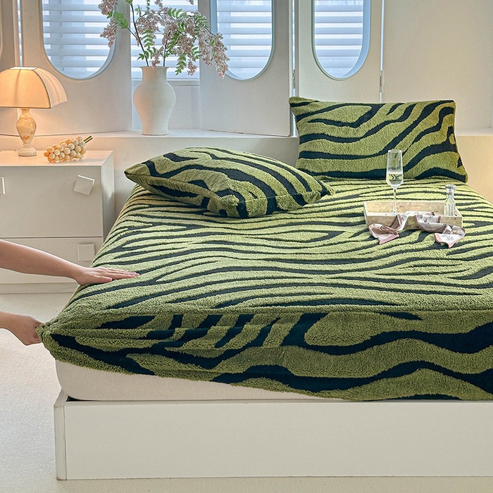 91家纺网 家纺一手货源 找家纺 温宁家纺 2025新款斑马纹床笠 床笠-斑马纹军绿