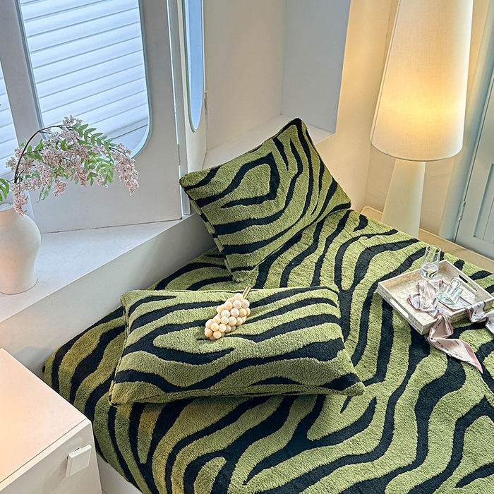 91家纺网 家纺一手货源 找家纺 温宁家纺 2025新款斑马纹床笠 床笠-斑马纹军绿