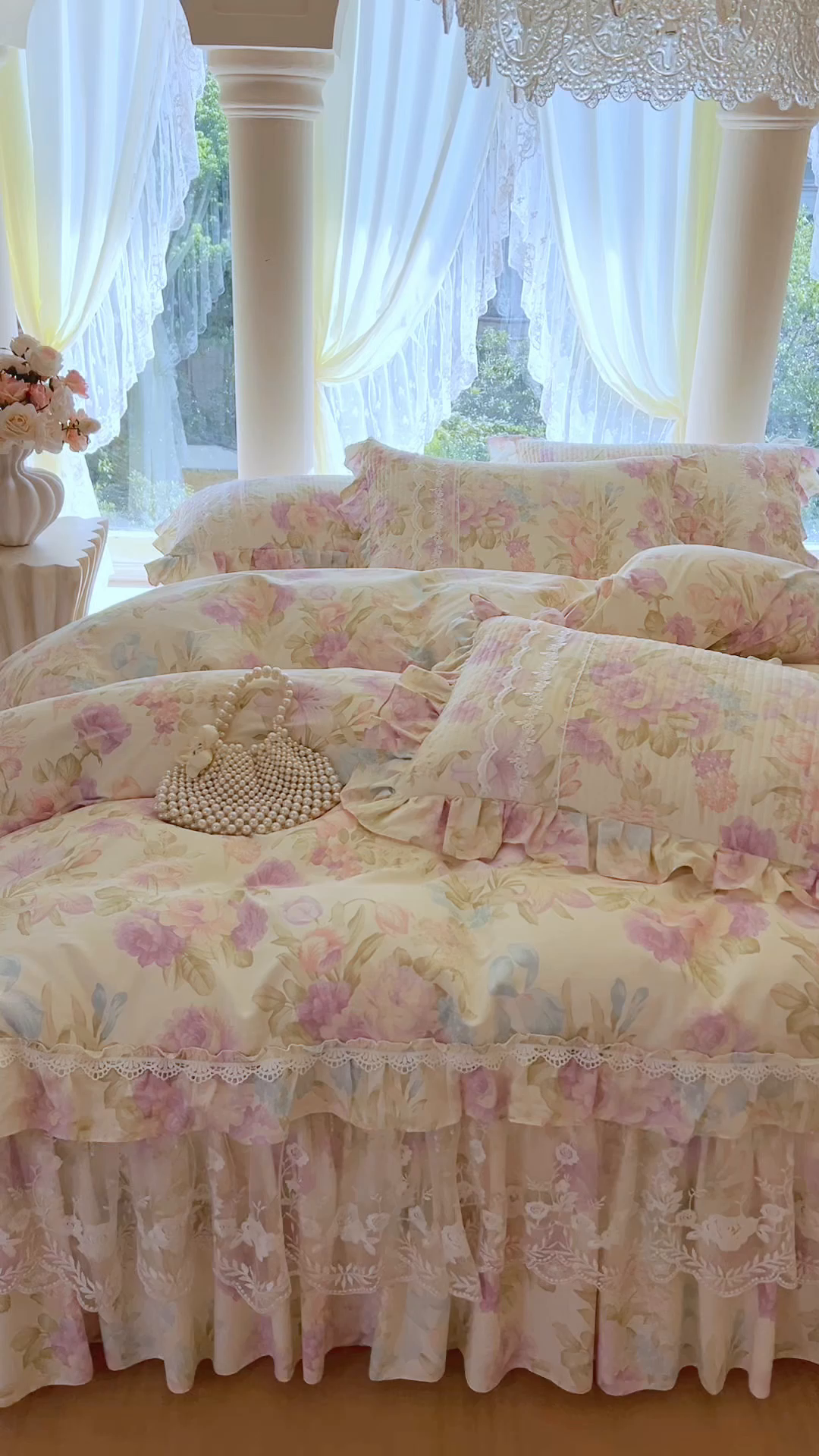 91家纺网 家纺一手货源 找家纺 瑞宝 2025新款13372全棉印花花边床裙三件套 浪漫花溪