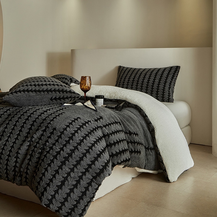 91家纺网 家纺一手货源 找家纺 温宁家纺 2025新款步步高被套毯毛毯盖毯三件套单被套可配枕套 三件套-步步高复古灰