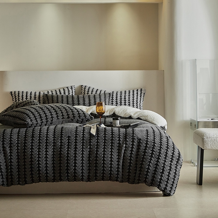 91家纺网 家纺一手货源 找家纺 温宁家纺 2025新款步步高被套毯毛毯盖毯三件套单被套可配枕套 三件套-步步高复古灰