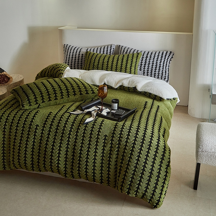 91家纺网 家纺一手货源 找家纺 温宁家纺 2025新款步步高被套毯毛毯盖毯三件套单被套可配枕套 三件套-步步高军绿