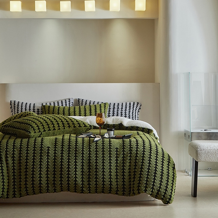 91家纺网 家纺一手货源 找家纺 温宁家纺 2025新款步步高被套毯毛毯盖毯三件套单被套可配枕套 三件套-步步高军绿