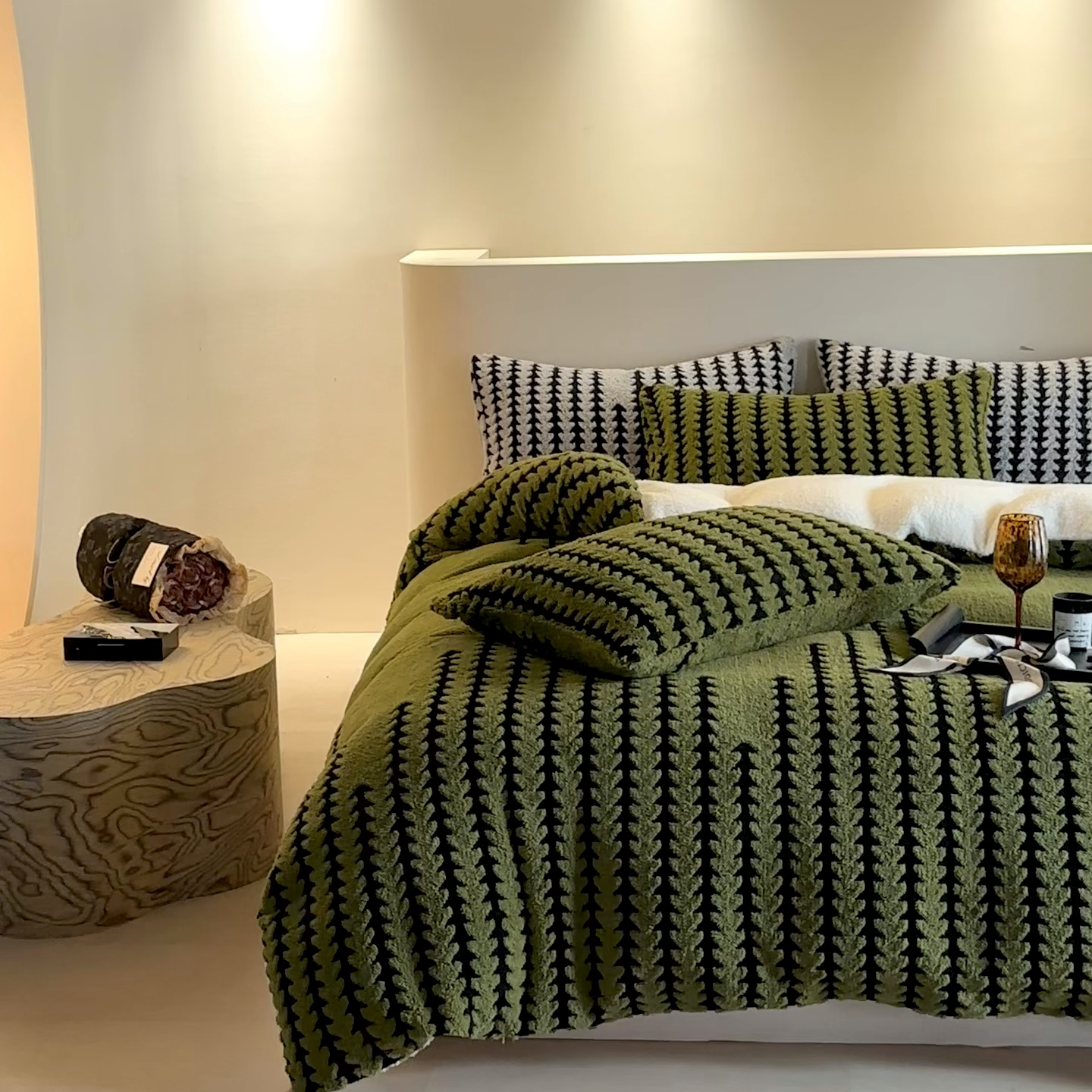 91家纺网 家纺一手货源 找家纺 温宁家纺 2025新款步步高被套毯毛毯盖毯三件套单被套可配枕套 三件套-步步高军绿