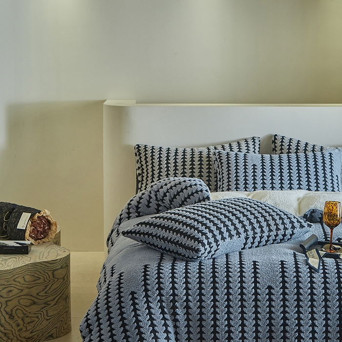 91家纺网 家纺一手货源 找家纺 温宁家纺 2025新款步步高被套毯毛毯盖毯三件套单被套可配枕套 三件套-步步高雾蓝