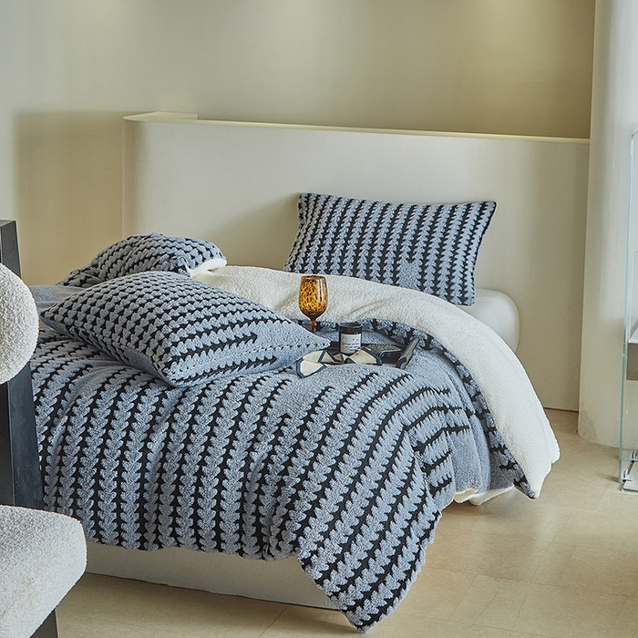 91家纺网 家纺一手货源 找家纺 温宁家纺 2025新款步步高被套毯毛毯盖毯三件套单被套可配枕套 三件套-步步高雾蓝