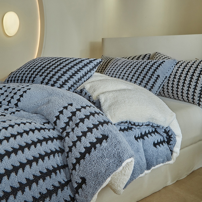 91家纺网 家纺一手货源 找家纺 温宁家纺 2025新款步步高被套毯毛毯盖毯三件套单被套可配枕套 三件套-步步高雾蓝