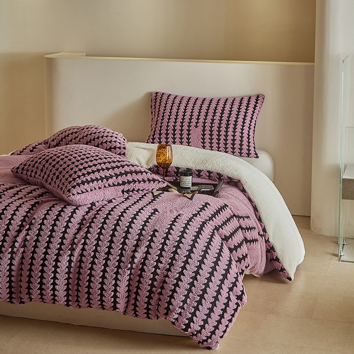 91家纺网 家纺一手货源 找家纺 温宁家纺 2025新款步步高被套毯毛毯盖毯三件套单被套可配枕套 三件套-步步高香芋紫