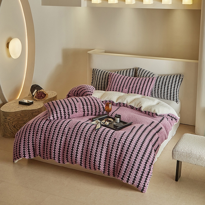 91家纺网 家纺一手货源 找家纺 温宁家纺 2025新款步步高被套毯毛毯盖毯三件套单被套可配枕套 三件套-步步高香芋紫