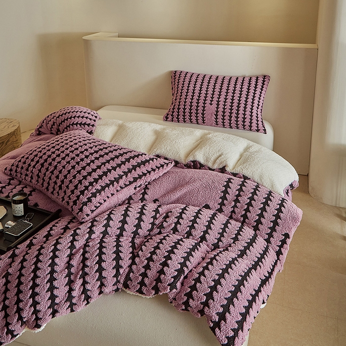 91家纺网 家纺一手货源 找家纺 温宁家纺 2025新款步步高被套毯毛毯盖毯三件套单被套可配枕套 三件套-步步高香芋紫