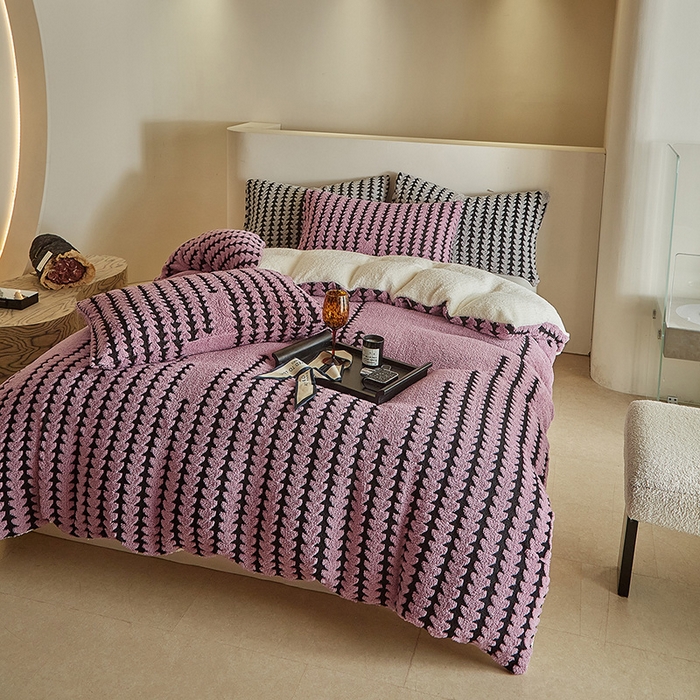 91家纺网 家纺一手货源 找家纺 温宁家纺 2025新款步步高被套毯毛毯盖毯三件套单被套可配枕套 三件套-步步高香芋紫