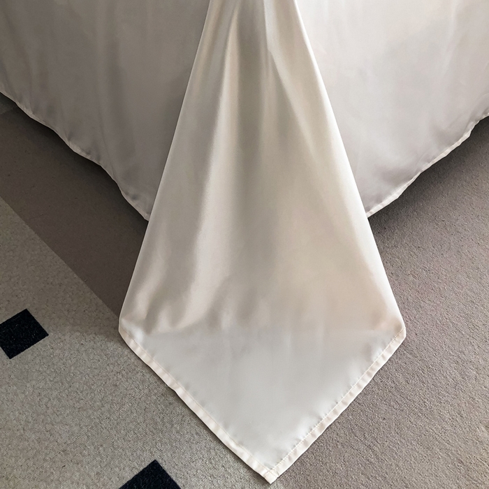 91家纺网 家纺一手货源 找家纺 悦织湾家纺 2025新款水洗冰丝浮雕刺绣四件套-浮雕梅影轻奢时尚三4件套 浮雕梅影-奶昔白