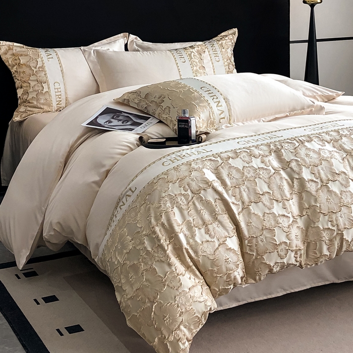 91家纺网 家纺一手货源 找家纺 悦织湾家纺 2025新款水洗冰丝浮雕刺绣四件套-浮雕梅影轻奢时尚三4件套 浮雕梅影-奶昔白