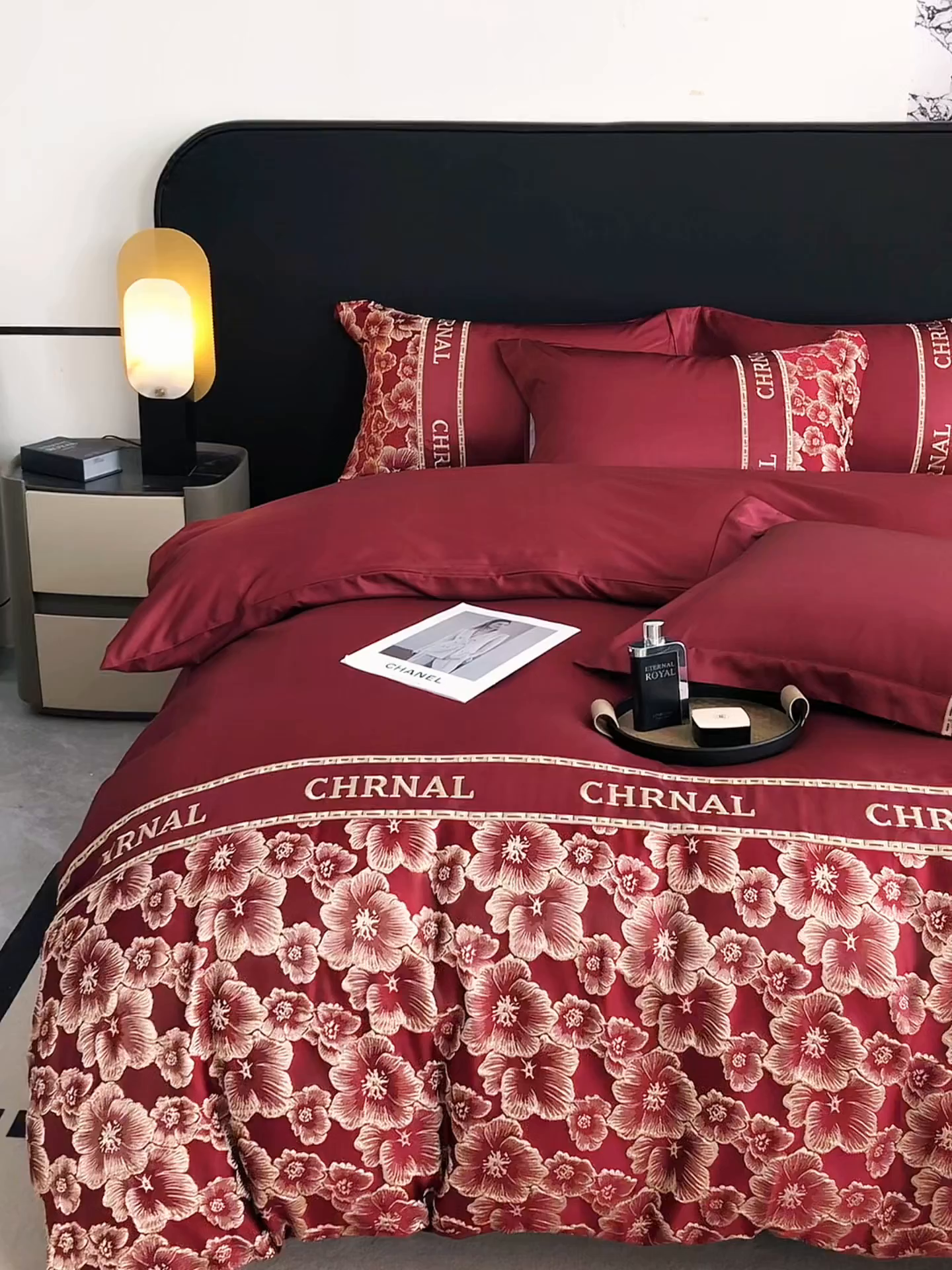 91家纺网 家纺一手货源 找家纺 悦织湾家纺 2025新款水洗冰丝浮雕刺绣四件套-浮雕梅影轻奢时尚三4件套 浮雕梅影-安哥拉红