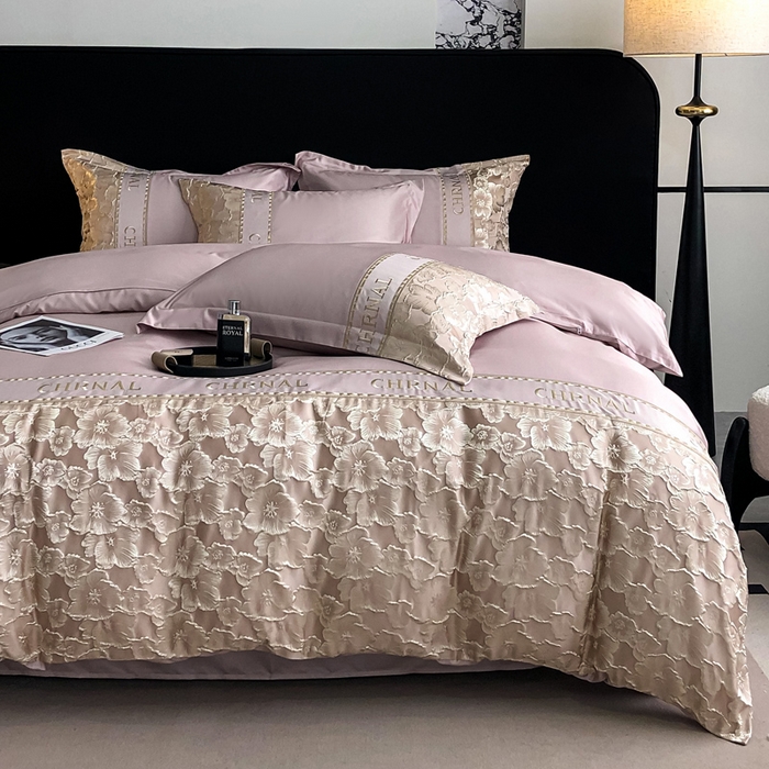 91家纺网 家纺一手货源 找家纺 悦织湾家纺 2025新款水洗冰丝浮雕刺绣四件套-浮雕梅影轻奢时尚三4件套 浮雕梅影-玫粉