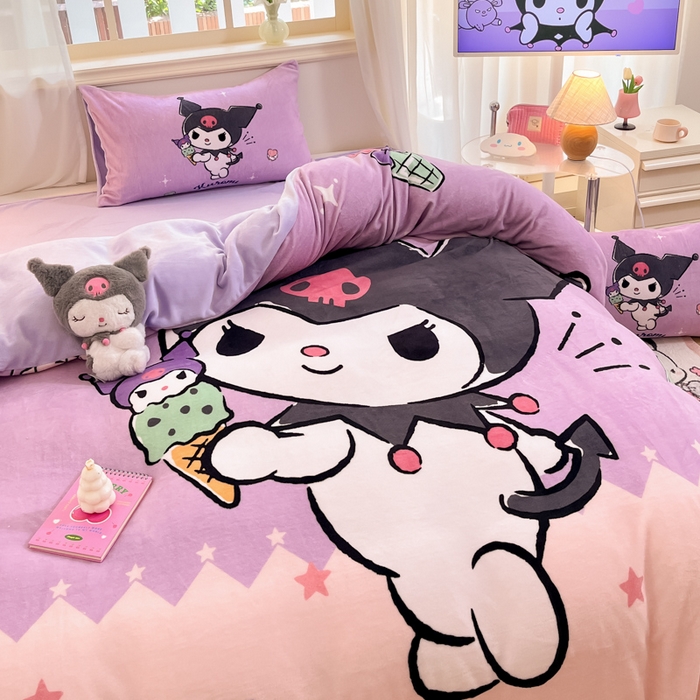 91家纺网 家纺一手货源 找家纺 金爱家 2025新款正版三丽鸥授权大版卡通平网数码印花加厚高克重牛奶绒系列四件套-第一批 绒大版-R冰淇淋甜心库洛米