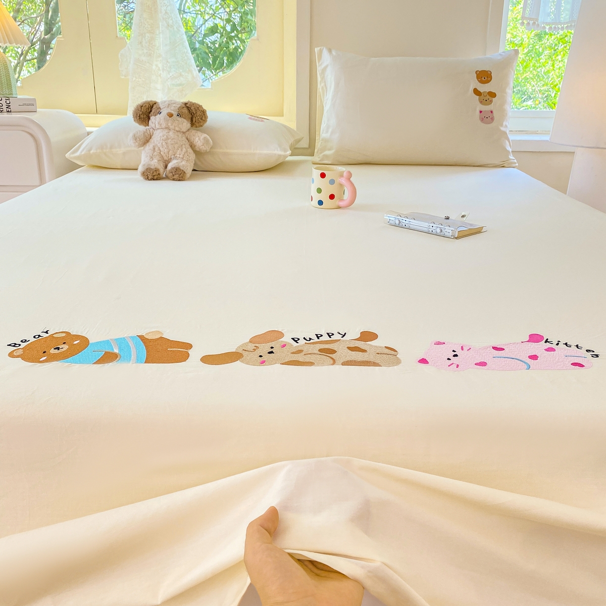 91家纺网 家纺一手货源 找家纺 （总）灰鲸 2025新款全棉刺绣大床床单-懒懒小憩系列