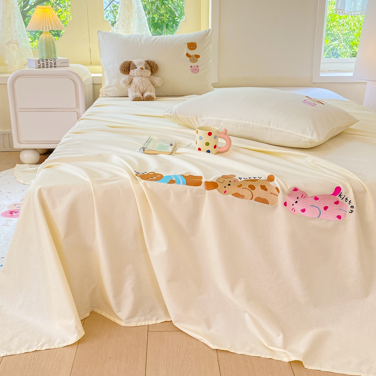 91家纺网 家纺一手货源 找家纺 （总）灰鲸 2025新款全棉刺绣大床床单-懒懒小憩系列