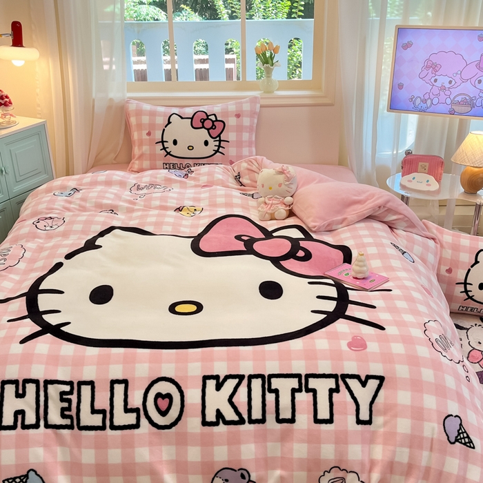 91家纺网 家纺一手货源 找家纺 金爱家 2025新款正版三丽鸥授权大版卡通平网数码印花加厚高克重牛奶绒系列四件套-第一批 绒大版-R粉格香香kitty