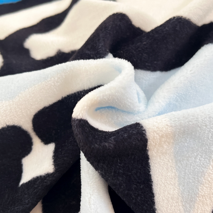 91家纺网 家纺一手货源 找家纺 金爱家 2025新款正版三丽鸥授权大版卡通平网数码印花加厚高克重牛奶绒系列四件套-第一批 绒大版-R可爱小鸡帕恰狗