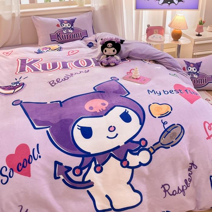 91家纺网 家纺一手货源 找家纺 金爱家 2025新款正版三丽鸥授权大版卡通平网数码印花加厚高克重牛奶绒系列四件套-第一批 绒大版-R乐趣库洛米