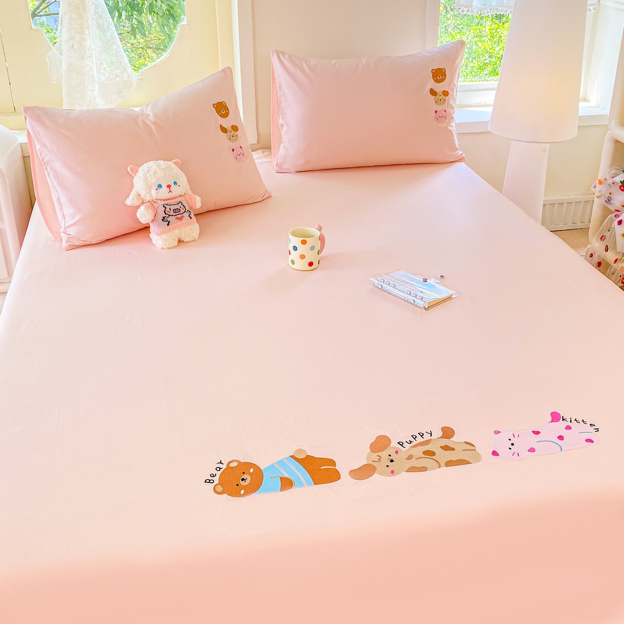 91家纺网 家纺一手货源 找家纺 灰鲸 2025新款全棉刺绣大床床单-懒懒小憩系列 懒懒小憩-粉