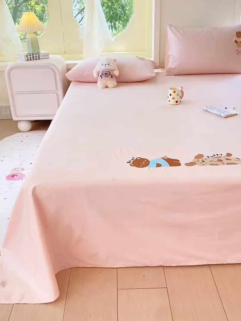 91家纺网 家纺一手货源 找家纺 灰鲸 2025新款全棉刺绣大床床单-懒懒小憩系列 懒懒小憩-粉