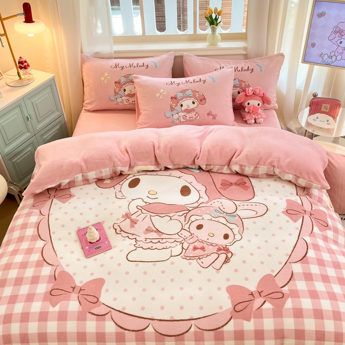 91家纺网 家纺一手货源 找家纺 金爱家 2025新款正版三丽鸥授权大版卡通平网数码印花加厚高克重牛奶绒系列四件套-第一批 绒大版-R美好美乐蒂