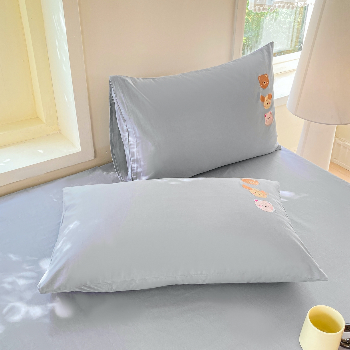 91家纺网 家纺一手货源 找家纺 灰鲸 2025新款全棉刺绣大床床单-懒懒小憩系列 懒懒小憩-灰