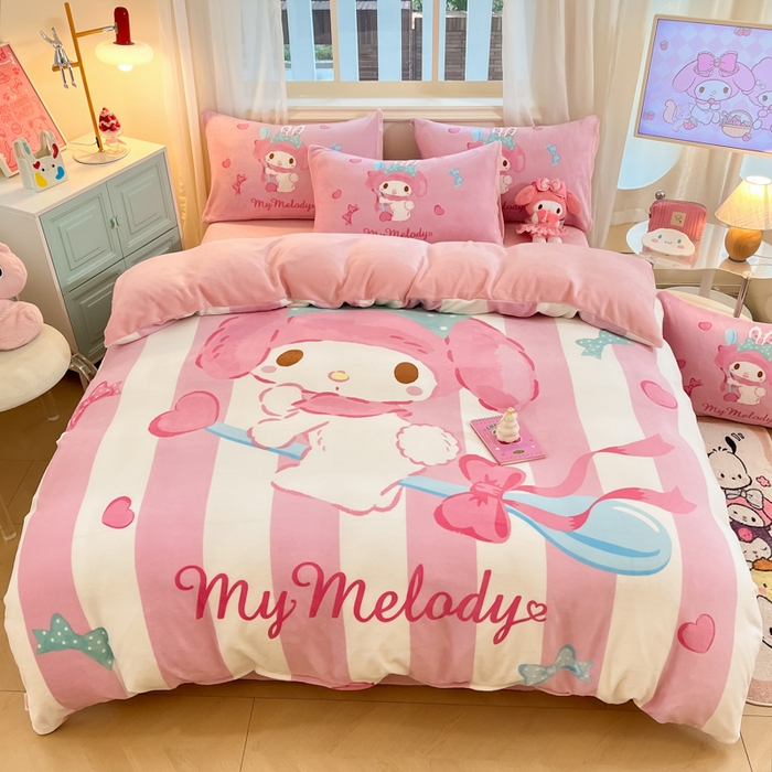 91家纺网 家纺一手货源 找家纺 金爱家 2025新款正版三丽鸥授权大版卡通平网数码印花加厚高克重牛奶绒系列四件套-第一批 绒大版-R魔法美乐蒂