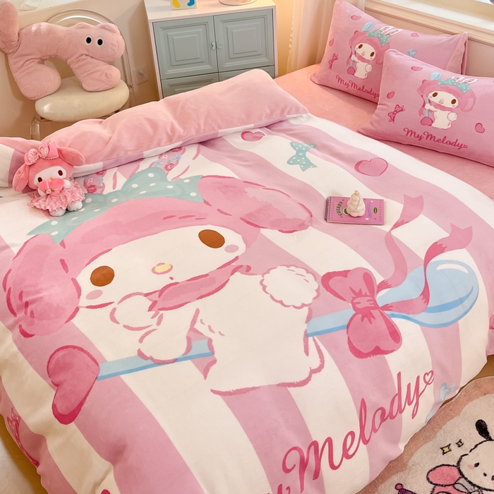 91家纺网 家纺一手货源 找家纺 金爱家 2025新款正版三丽鸥授权大版卡通平网数码印花加厚高克重牛奶绒系列四件套-第一批 绒大版-R魔法美乐蒂