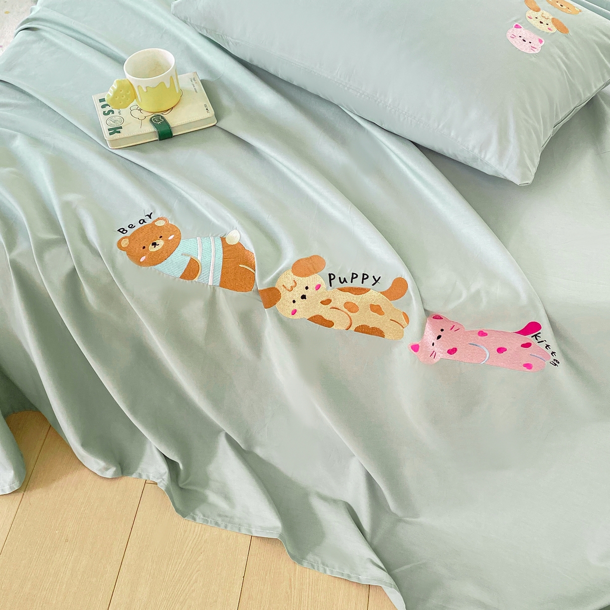 91家纺网 家纺一手货源 找家纺 灰鲸 2025新款全棉刺绣大床床单-懒懒小憩系列 懒懒小憩-绿