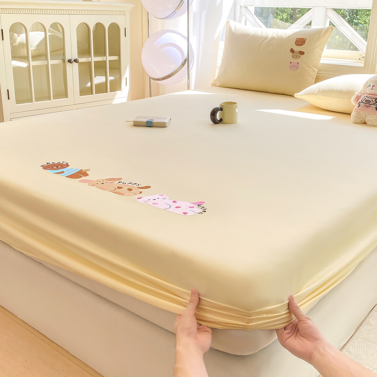 91家纺网 家纺一手货源 找家纺 （总）灰鲸 2025新款全棉刺绣大床床笠-懒懒小憩系列