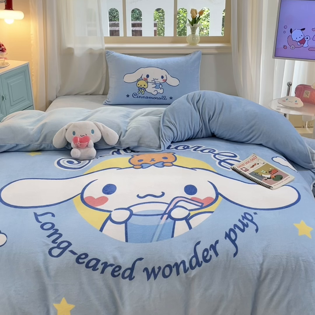 91家纺网 家纺一手货源 找家纺 金爱家 2025新款正版三丽鸥授权大版卡通平网数码印花加厚高克重牛奶绒系列四件套-第一批 绒大版-R汽水大耳狗