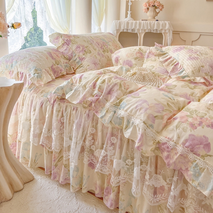 91家纺网 家纺一手货源 找家纺 瑞宝 2025新款13372全棉印花花边床裙四件套 浪漫花溪