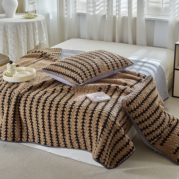 91家纺网 家纺一手货源 找家纺 （总）温宁家纺 2025新款步步高床盖三件套