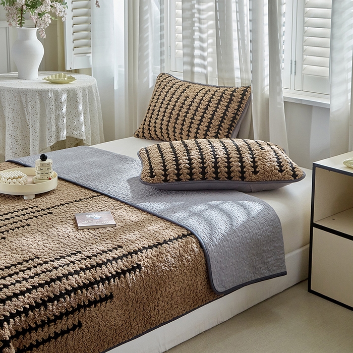 91家纺网 家纺一手货源 找家纺 （总）温宁家纺 2025新款步步高床盖三件套