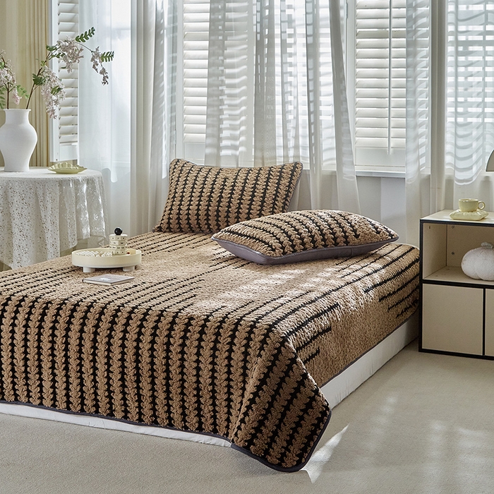 91家纺网 家纺一手货源 找家纺 （总）温宁家纺 2025新款步步高床盖三件套