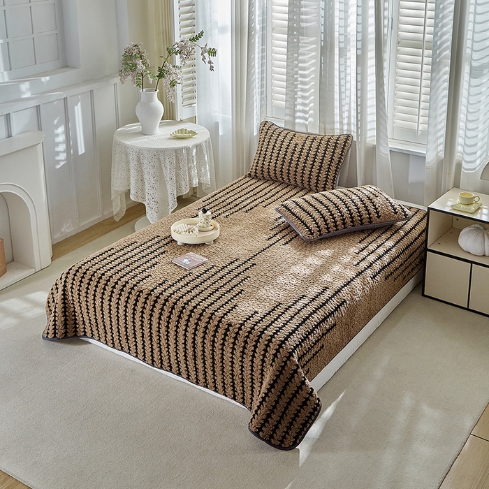 91家纺网 家纺一手货源 找家纺 （总）温宁家纺 2025新款步步高床盖三件套