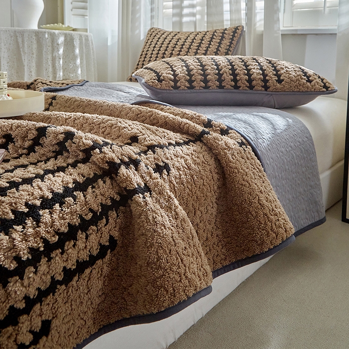 91家纺网 家纺一手货源 找家纺 （总）温宁家纺 2025新款步步高床盖三件套