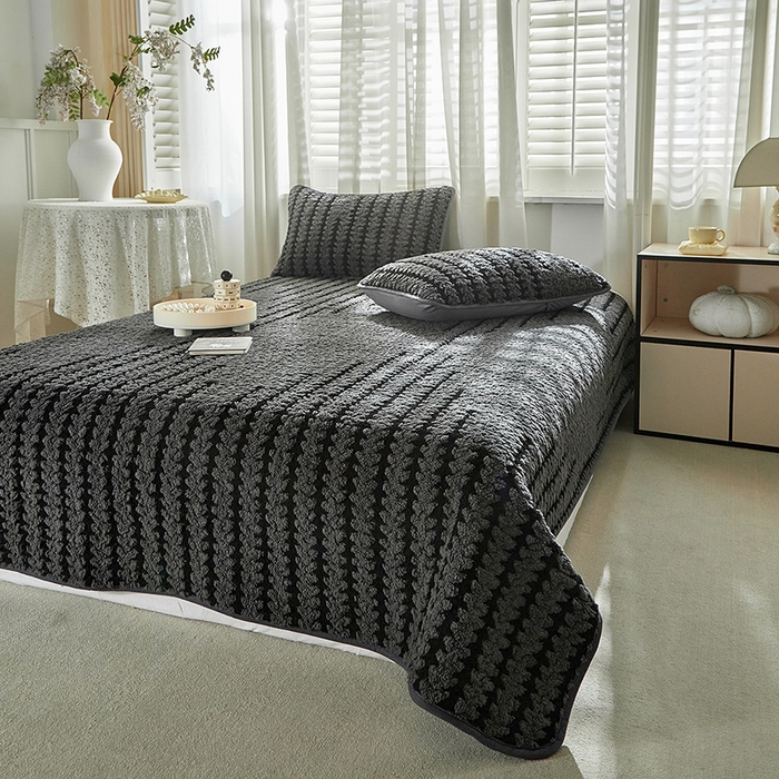 91家纺网 家纺一手货源 找家纺 温宁家纺 2025新款步步高床盖三件套 床盖-步步高复古灰