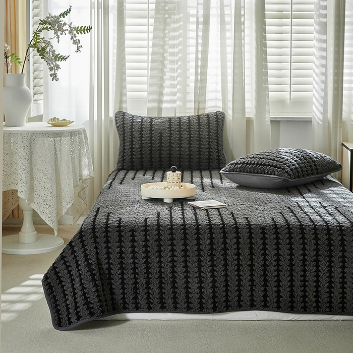 91家纺网 家纺一手货源 找家纺 温宁家纺 2025新款步步高床盖三件套 床盖-步步高复古灰