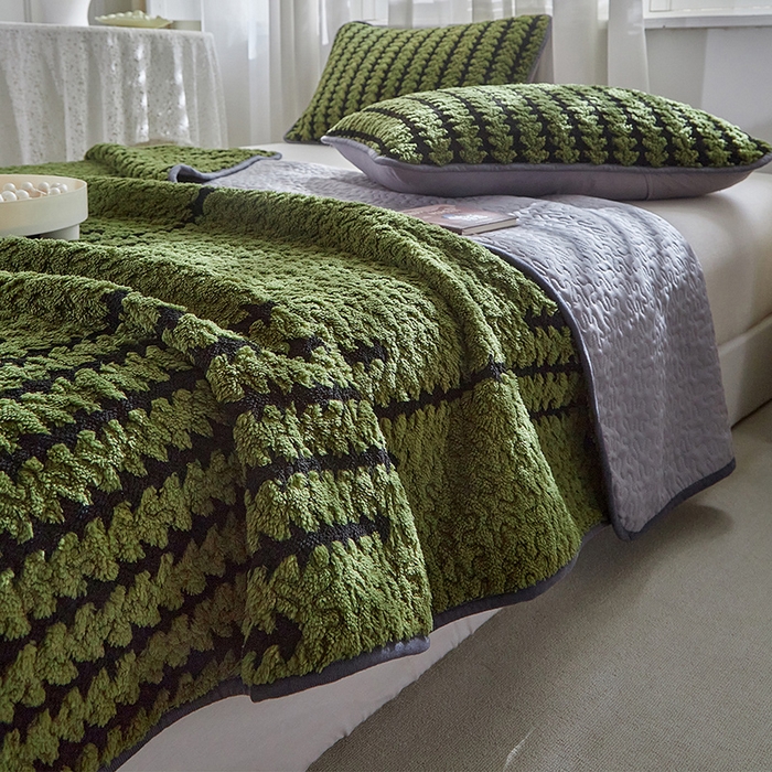 91家纺网 家纺一手货源 找家纺 温宁家纺 2025新款步步高床盖三件套 床盖-步步高军绿