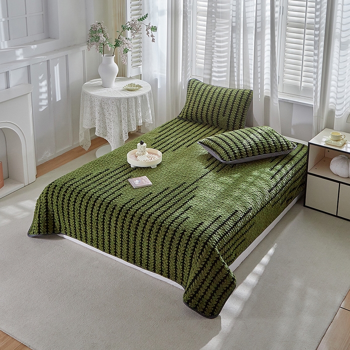 91家纺网 家纺一手货源 找家纺 温宁家纺 2025新款步步高床盖三件套 床盖-步步高军绿