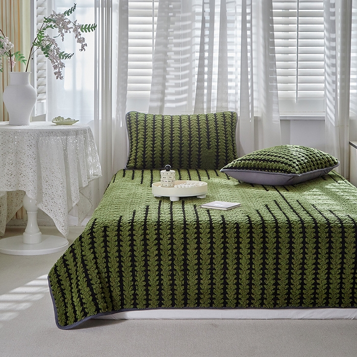 91家纺网 家纺一手货源 找家纺 温宁家纺 2025新款步步高床盖三件套 床盖-步步高军绿