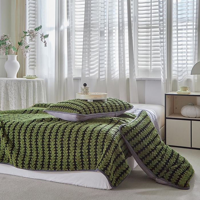 91家纺网 家纺一手货源 找家纺 温宁家纺 2025新款步步高床盖三件套 床盖-步步高军绿