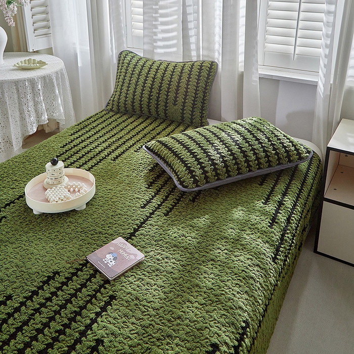 91家纺网 家纺一手货源 找家纺 温宁家纺 2025新款步步高床盖三件套 床盖-步步高军绿