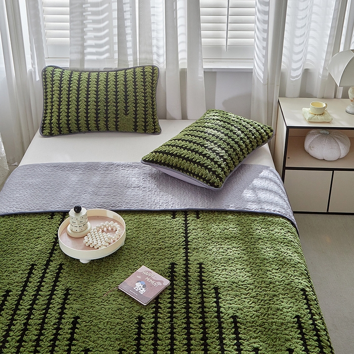 91家纺网 家纺一手货源 找家纺 温宁家纺 2025新款步步高床盖三件套 床盖-步步高军绿