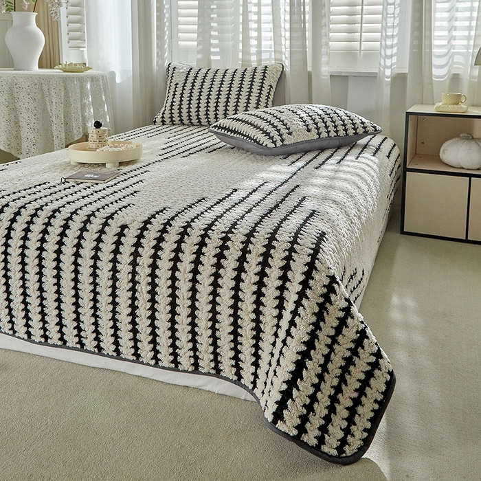 91家纺网 家纺一手货源 找家纺 温宁家纺 2025新款步步高床盖三件套 床盖-步步高米白