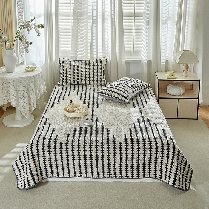 91家纺网 家纺一手货源 找家纺 温宁家纺 2025新款步步高床盖三件套 床盖-步步高米白